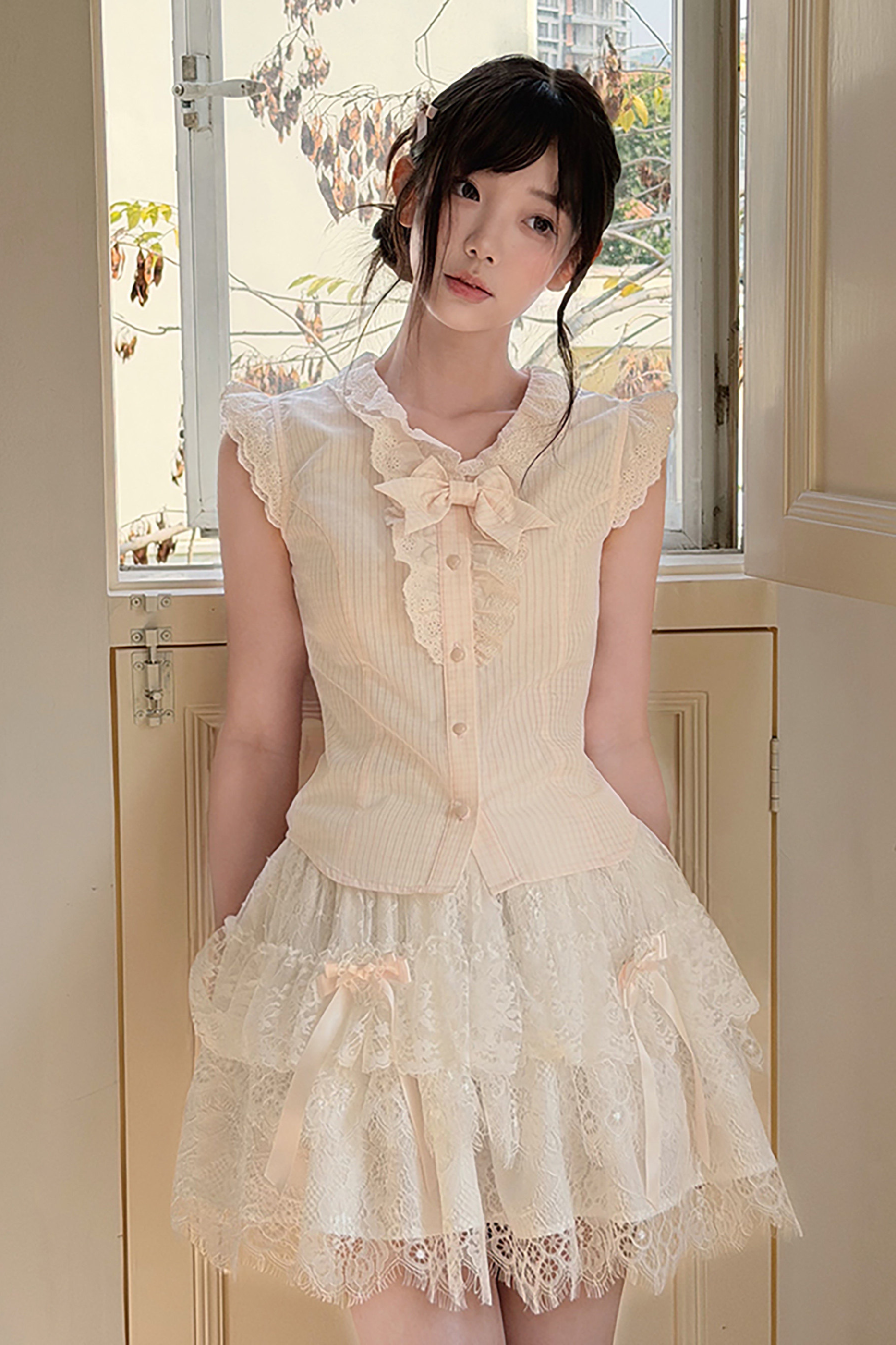 フライングスリーブガーリートップス