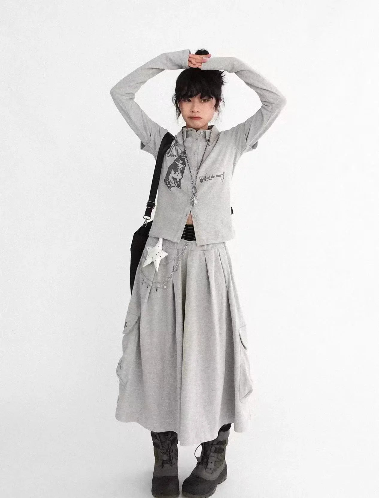 レイヤード風襟 うさぎプリント スリムトップス