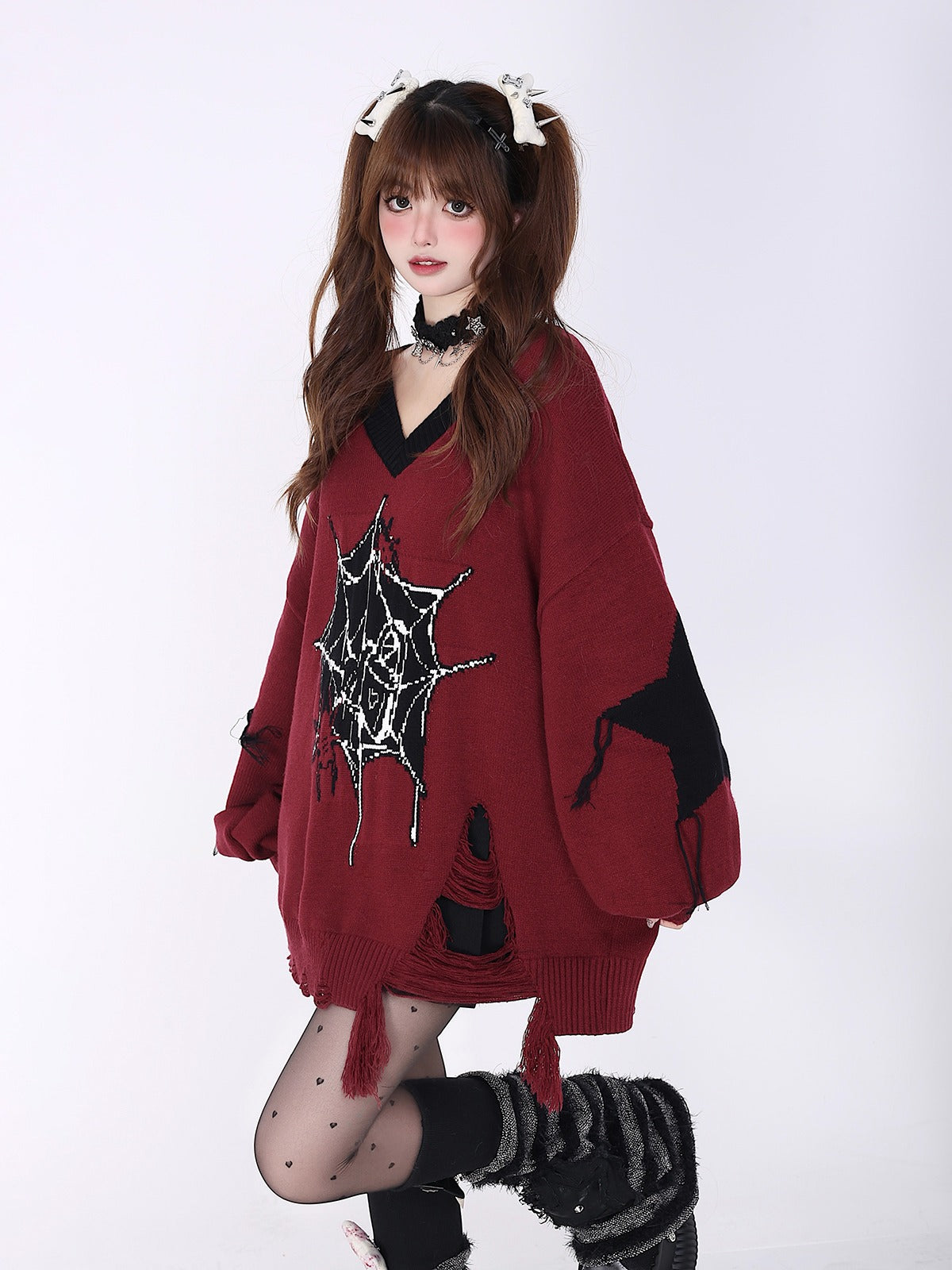 スパイダーモチーフ ゴシックVネックゆるニット