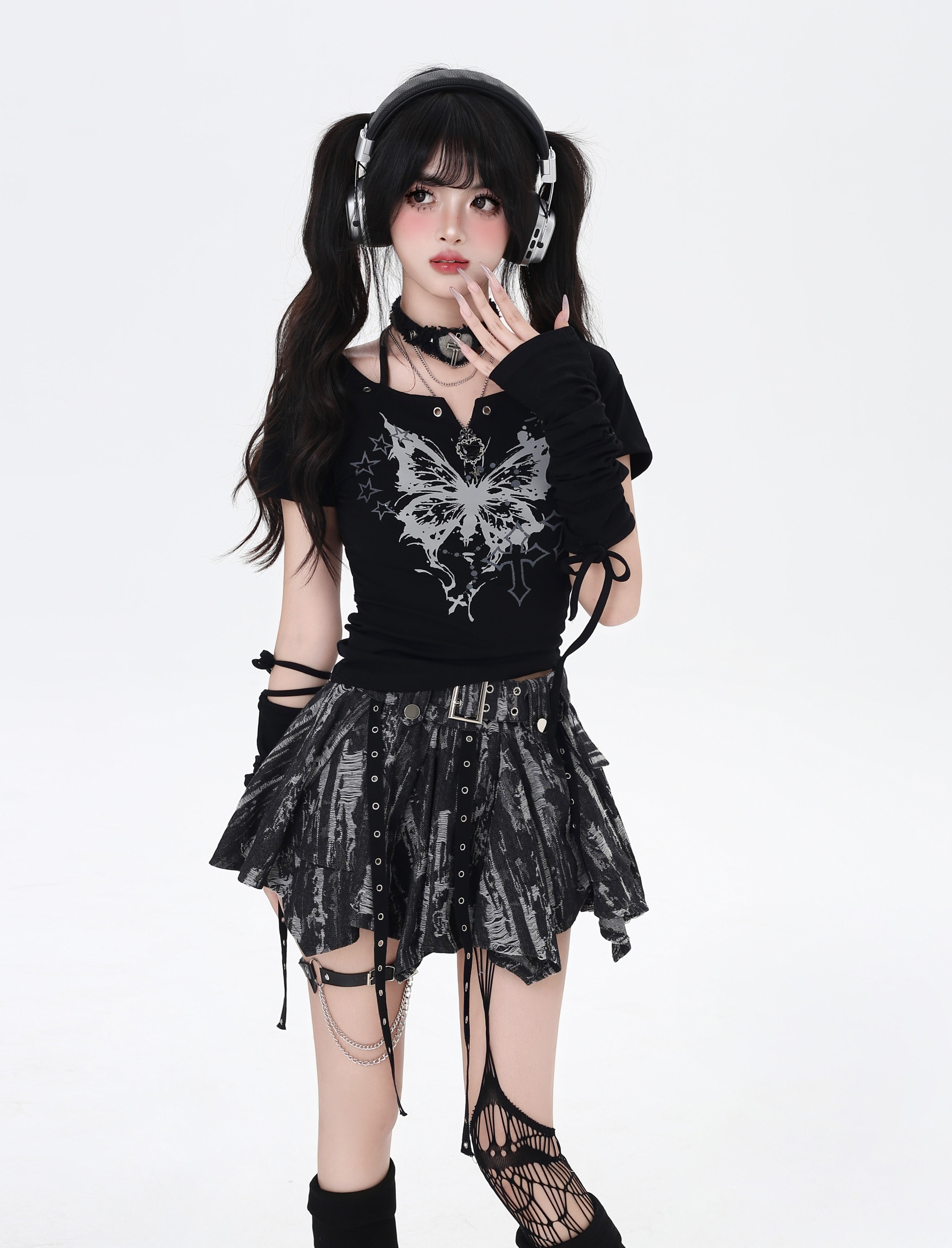 バタフライ柄ホルターネックT